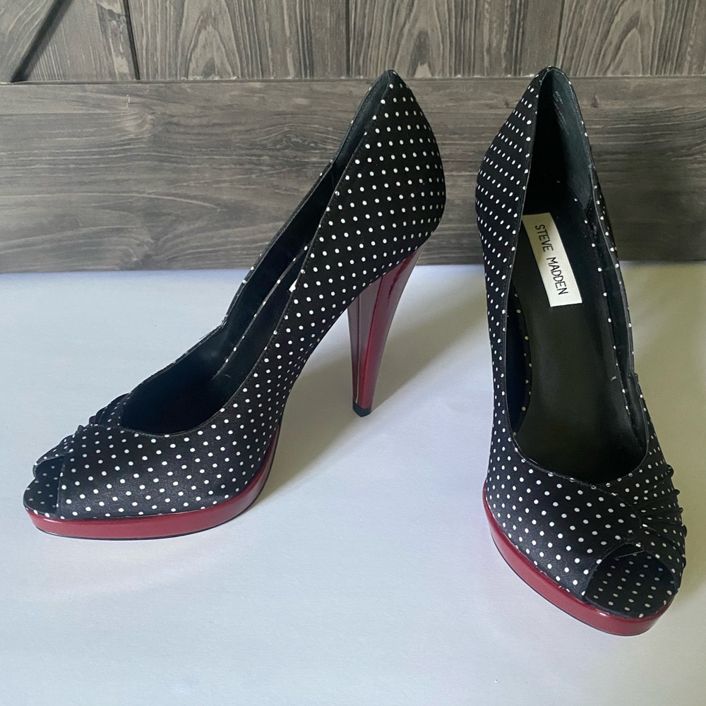 Steve Madden Black, White & Red Polka Dot “Richh” peep toe pumps NWOT, size 9.5